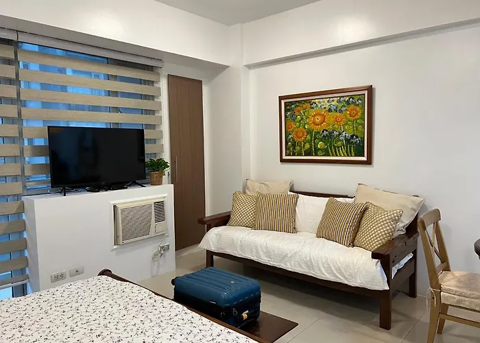 Telly\'S Studio Across Naia3